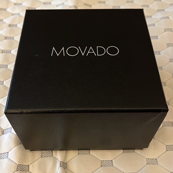 Womens Movado watch two tone - Picture 3 of 6
